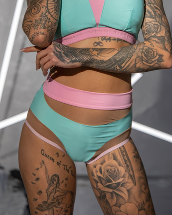 DREAM SHORT MINT MIT BABY PINK FINISH