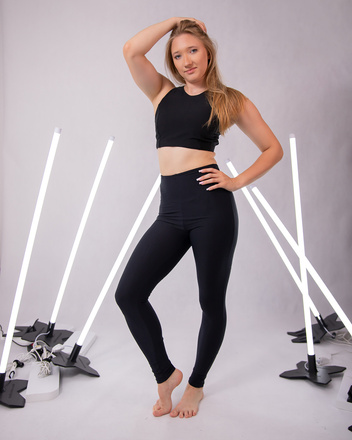 SCHWARZE LEGGINGS MIT HOHER TAILLE