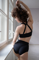 LUMIÈRE SHORTS SHWARZ