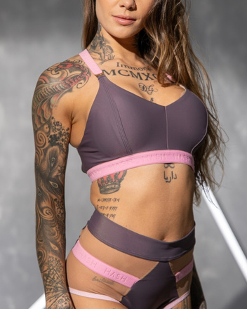 TOP LARA STALOWY Z WYKOŃCZENIEM BABY PINK