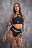TOP TRIANGLE BLACK WITH NUDE MESH