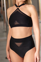 TRIANGLE SET MIT SCHWARZEM NETZ