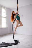 BODY SASSY BUTELKOWA ZIELEŃ